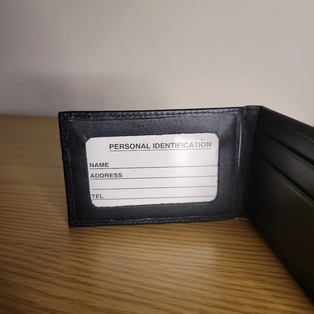 WINN International Genuine Leather Lightweight Black Travel Wallet - NEVER USED